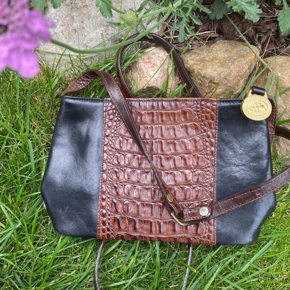 Stunning Brahmin bag, black Italian leather with brown crocodile/aligator trim